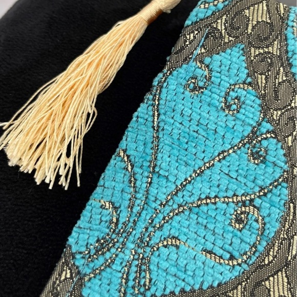 NWOT Custom Pillow Covering - Picture 4 of 8